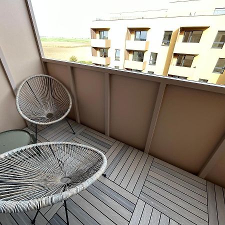 Cozy 1-Bedroom Condo Miloslavov المظهر الخارجي الصورة